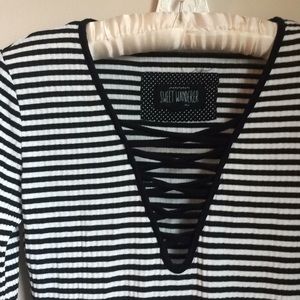 SALE Sweet Wanderer Caged V Neck 3/4 Sleeve